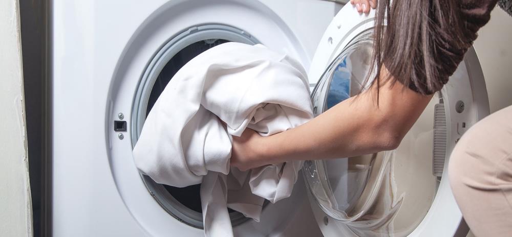Come lavare abiti da lavoro: procedura e consigli utili